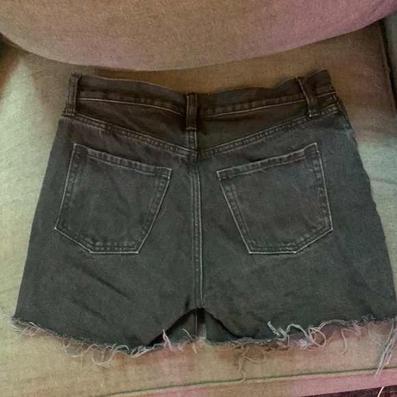 Black denim shorts size 2 - Picture 4 of 4